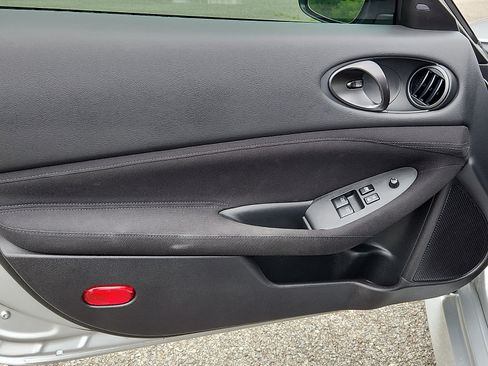 Used 2025 Nissan Z Sport w/ Floor Mat Package RWD image 10