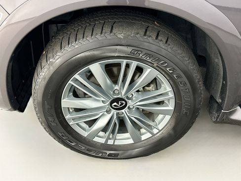 Used 2024 INFINITI QX80 Luxe AWD/4WD image 11