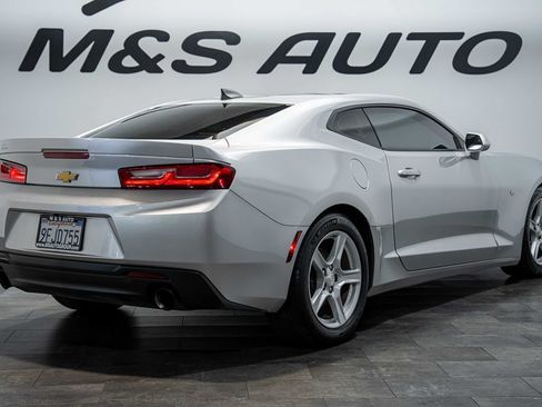 Used 2016 Chevrolet Camaro LT RWD image 5