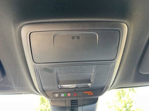 New 2026 Chevrolet Traverse LT w/ Midnight/Sport Edition image 18