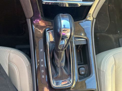 Used 2015 Lincoln MKS AWD w/ Equipment Group 101A image 17