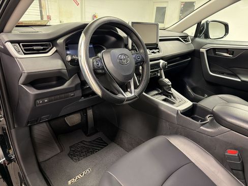 Used 2025 Toyota RAV4 XLE Premium FWD image 3