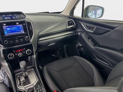 Used 2019 Subaru Forester Premium AWD/4WD image 25