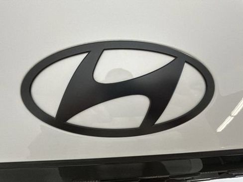 Certified 2025 Hyundai Santa Fe Calligraphy FWD image 8