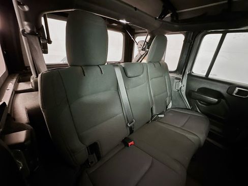 Used 2022 Jeep Wrangler Unlimited Sport S image 26