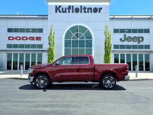 Used 2019 RAM 1500 Laramie AWD/4WD image 1