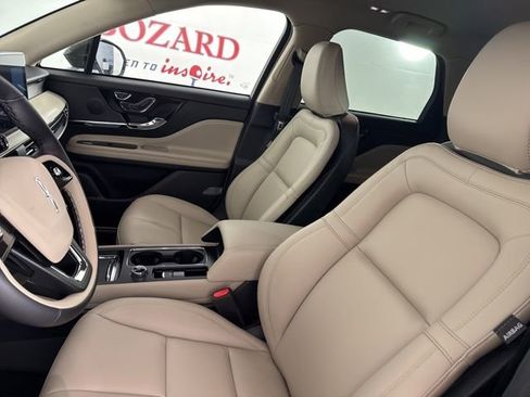 New 2026 Lincoln Corsair Premiere image 13