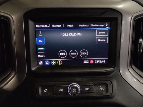 Used 2020 Chevrolet Silverado 1500 Custom w/ Custom Value Package image 25