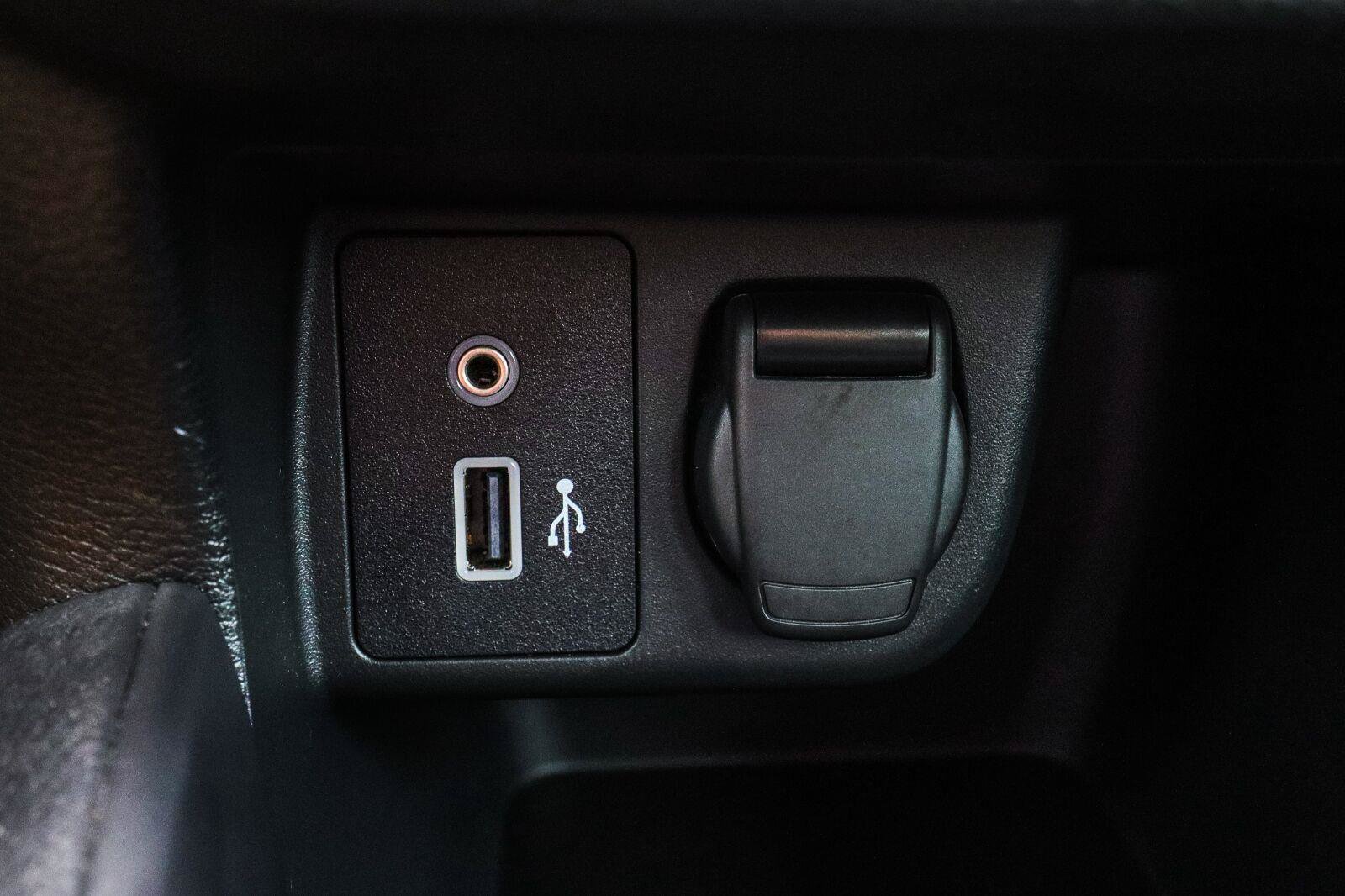 Used 2023 Nissan Versa S w/ Trunk Package FWD image 9