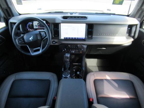 Used 2024 Ford Bronco Wildtrak image 12