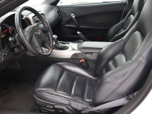 Used 2005 Chevrolet Corvette Convertible w/ Preferred Equipment Group RWD image 7
