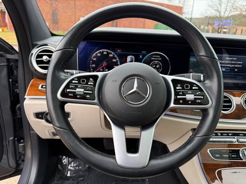 Used 2019 Mercedes-Benz E 450 E450 4MATIC Sedan image 18
