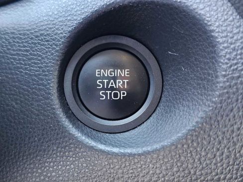 Used 2024 Toyota Corolla Cross XLE image 22