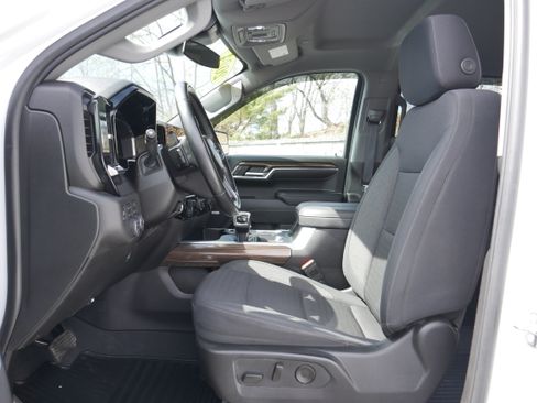 Certified 2024 Chevrolet Silverado 1500 RST w/ Convenience Package II AWD/4WD image 14