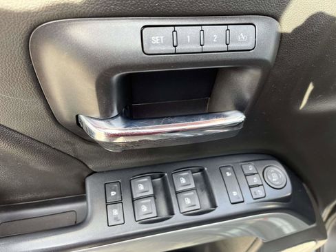 Used 2018 Chevrolet Silverado 1500 LTZ Z71 AWD/4WD image 15
