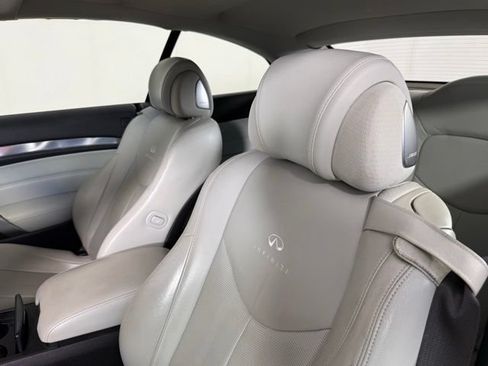 Used 2009 INFINITI G37 Convertible w/ Premium Pkg RWD image 6