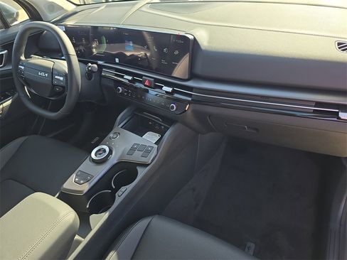 New 2026 Kia Sportage EX image 12