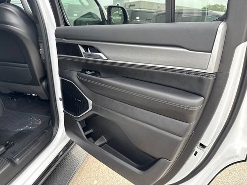New 2026 Jeep Grand Wagoneer Limited AWD/4WD image 27