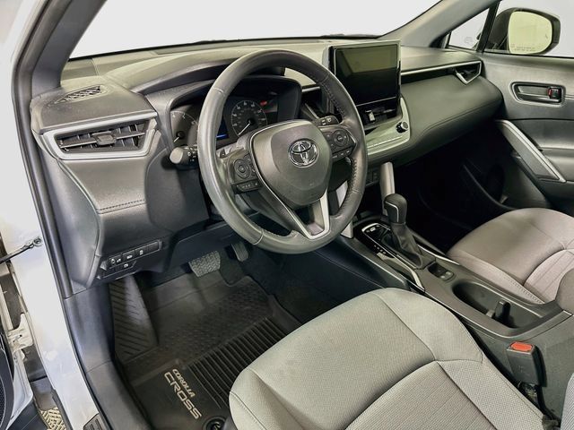 Certified 2024 Toyota Corolla Cross AWD Hybrid w/ Moonroof Package image 10