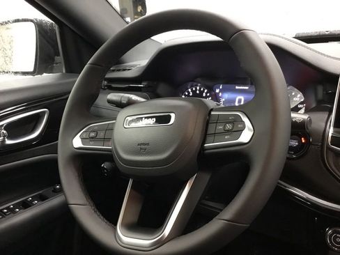 New 2026 Jeep Compass Latitude image 34