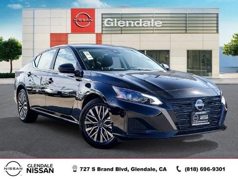 New 2026 Nissan Altima 2.5 SV AWD/4WD image 1
