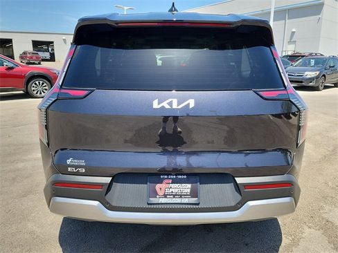 New 2026 Kia EV9 Light image 4
