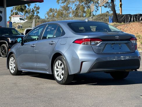 Used 2025 Toyota Corolla LE image 3