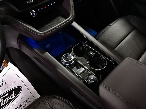 New 2026 Ford Explorer Platinum image 23