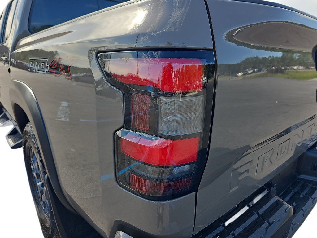 Used 2022 Nissan Frontier PRO-4X w/ Pro-4X Premium Package AWD/4WD image 35
