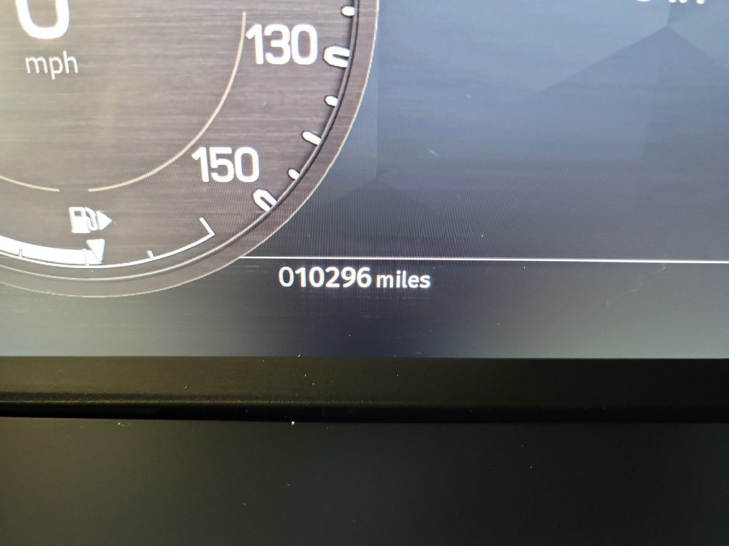 Used 2023 Land Rover Defender 130 SE AWD/4WD image 24