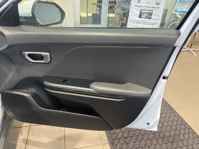 Used 2025 Kia K4 FWD image 39