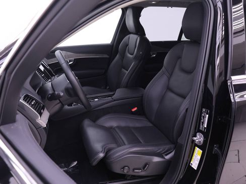 Used 2023 Volvo XC90 B6 Ultimate w/ Protection Package Premier AWD/4WD image 7