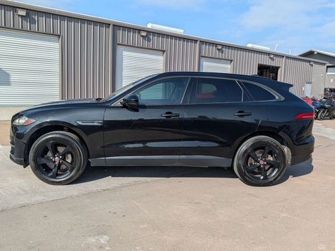 Used 2018 Jaguar F-PACE Premium image 4
