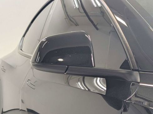 Used 2024 Tesla Model Y Performance image 30