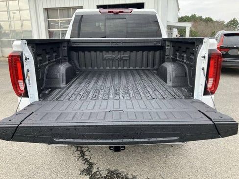 New 2026 GMC Sierra 1500 AT4 w/ AT4 Premium Package AWD/4WD image 8