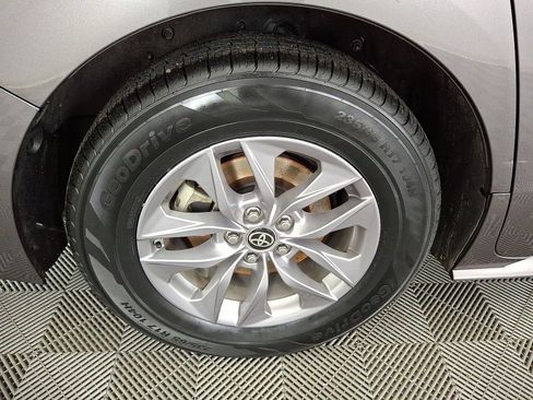 Certified 2024 Toyota Sienna LE image 26