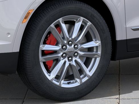 New 2026 Cadillac XT5 Sportv w/ LPO, Floor Liner Package AWD/4WD image 9
