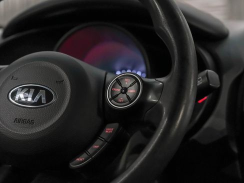 Used 2019 Kia Soul + FWD image 18