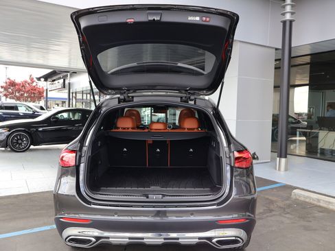 Certified 2025 Mercedes-Benz GLC 300 image 21