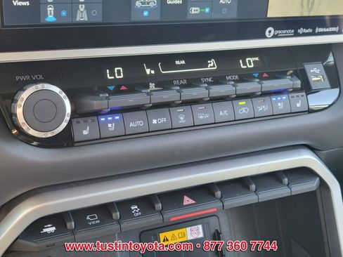 Certified 2024 Toyota Sequoia Platinum AWD/4WD image 25
