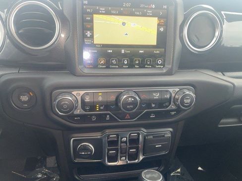 Used 2023 Jeep Wrangler Unlimited Sahara image 23