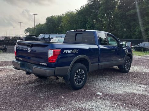 Used 2017 Nissan Titan PRO-4X w/ Pro-4x Convenience Package image 5