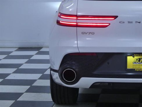 Used 2023 Genesis GV70 3.5T Sport w/ Sport Prestige Package image 38