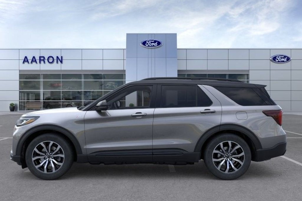 Used 2025 Ford Explorer ST-Line w/ Premium Package RWD image 30