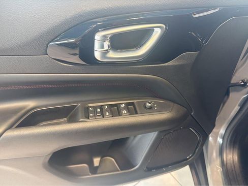 Used 2022 Jeep Compass Trailhawk AWD/4WD image 16
