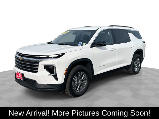 Certified 2026 Chevrolet Traverse LT AWD/4WD image 1