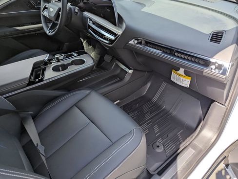 New 2026 Cadillac Lyriq Luxury w/ LPO, Floor Liner Package image 17