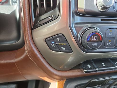Used 2018 Chevrolet Silverado 1500 High Country AWD/4WD image 26