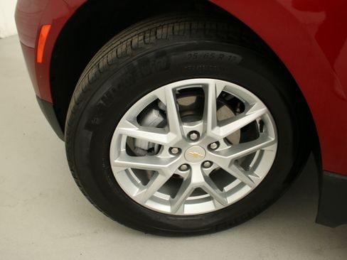 Certified 2024 Chevrolet Equinox LT FWD image 32