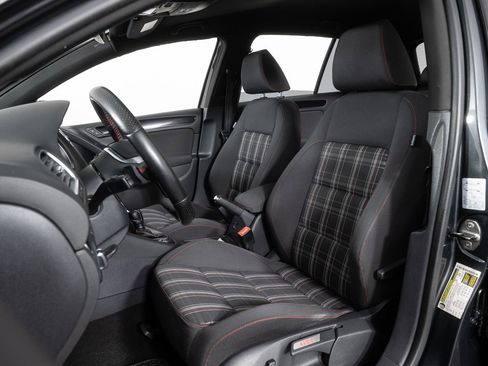 Used 2013 Volkswagen Golf 4-Door image 15